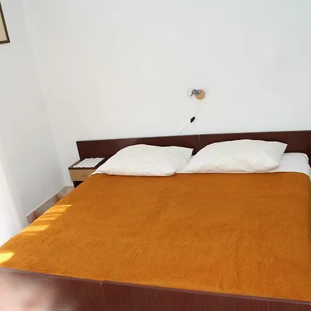 With A Parking Space Pag 4135 Gasthof 3*